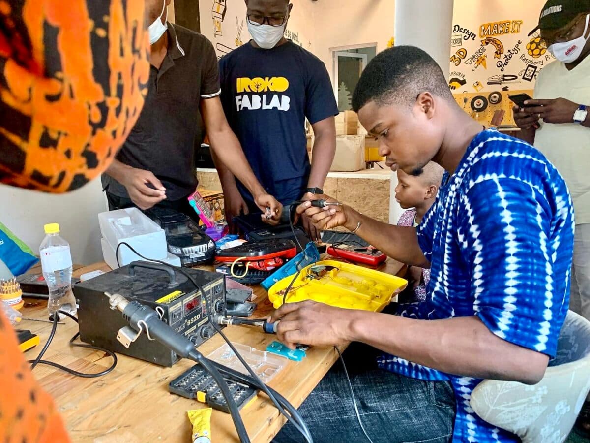 Repair-Cafe-Iroko-Fablab